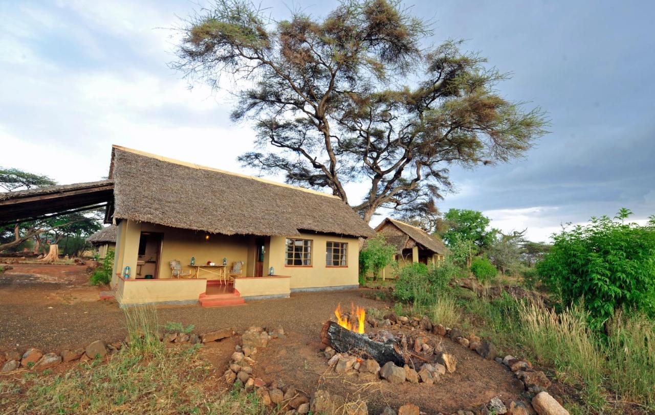 Severin Safari Camp Tsavo West Nationaal Park Buitenkant foto